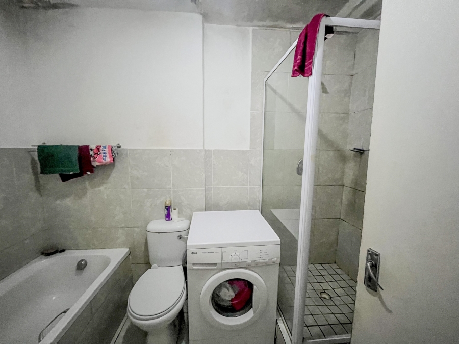 2 Bedroom Property for Sale in Maitland Western Cape
